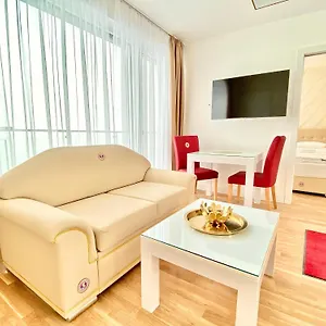 Steiner Residences Rembrandt Apartment