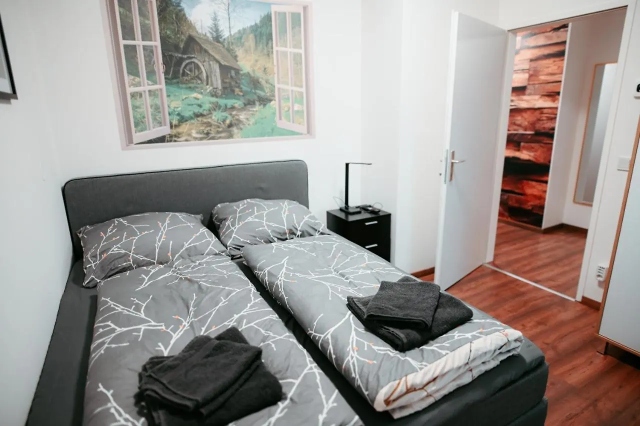 Vienna Shopping Center 12 Apartment