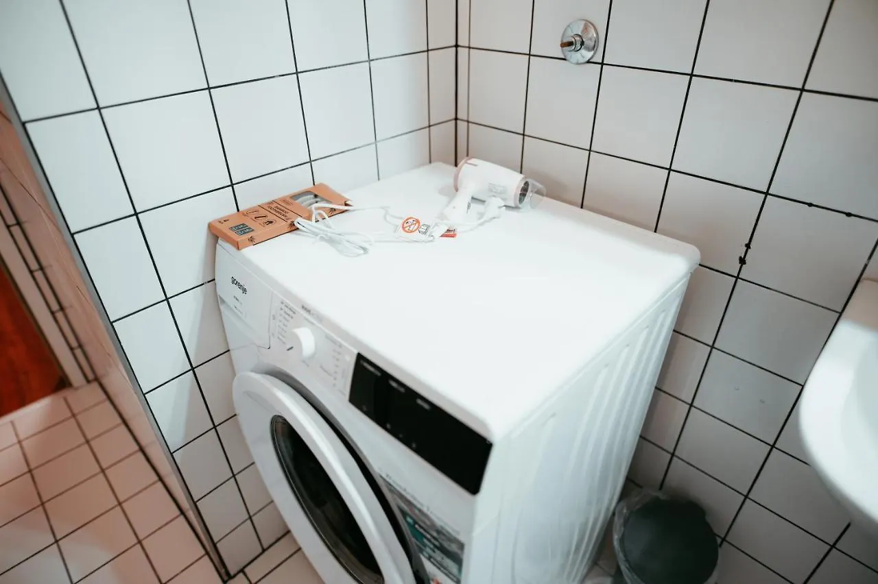 Vienna Shopping Center 12 Apartment