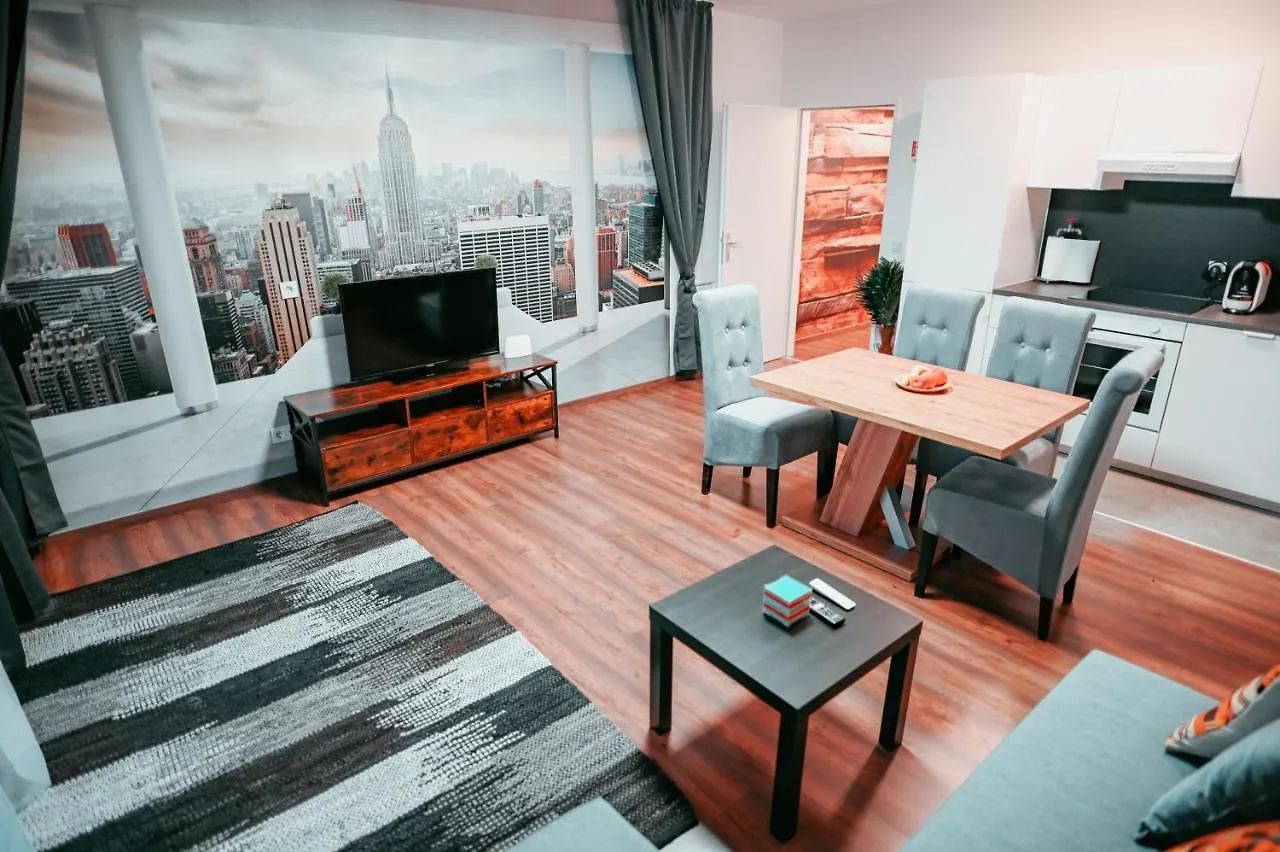 Vienna Shopping Center 12 Apartment